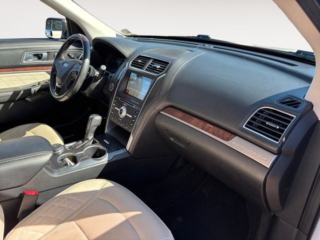 2017 Ford Explorer Platinum