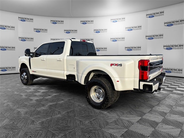 2025 Ford F-350SD Platinum DRW