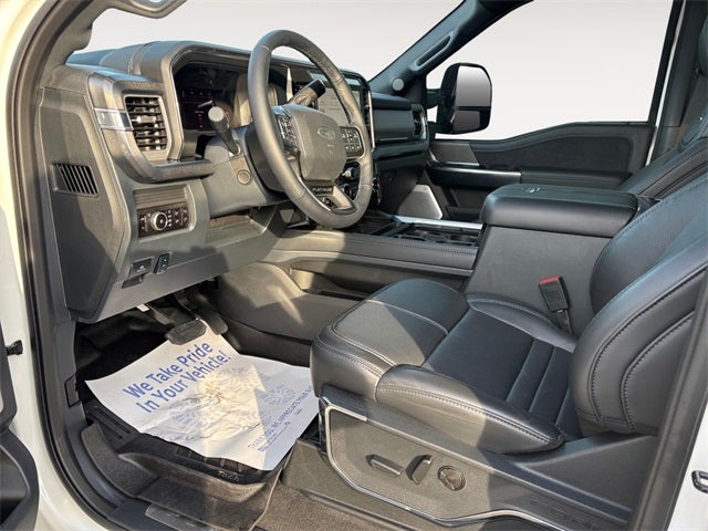 2025 Ford F-350SD Platinum DRW