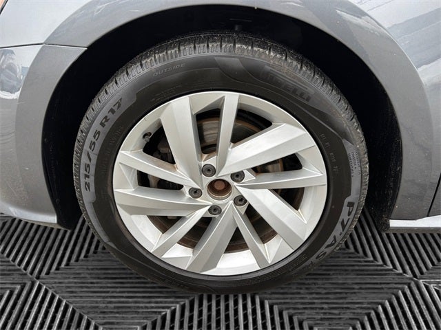 2018 Volkswagen Passat 2.0T SE