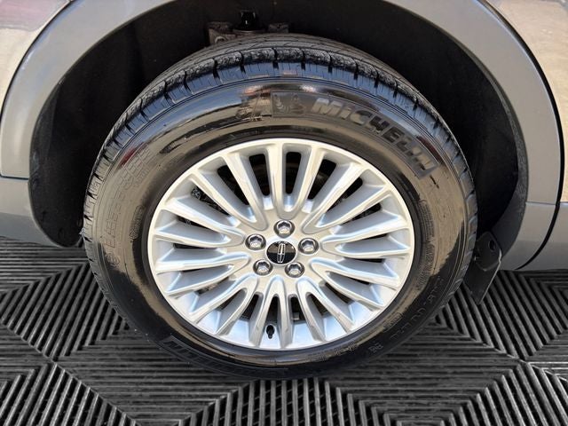 2019 Lincoln Nautilus Standard