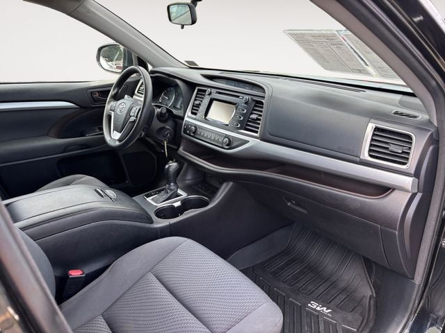 2015 Toyota Highlander LE
