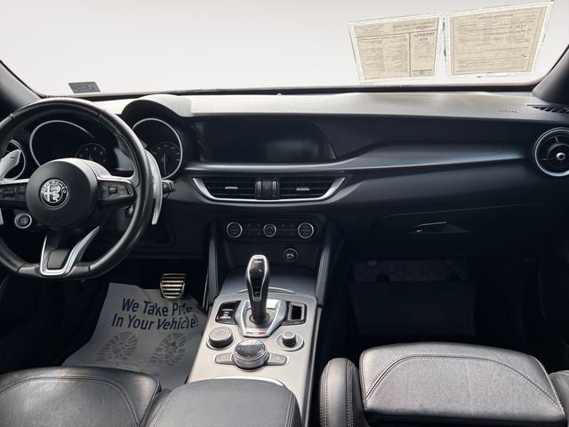 2022 Alfa Romeo Stelvio Veloce