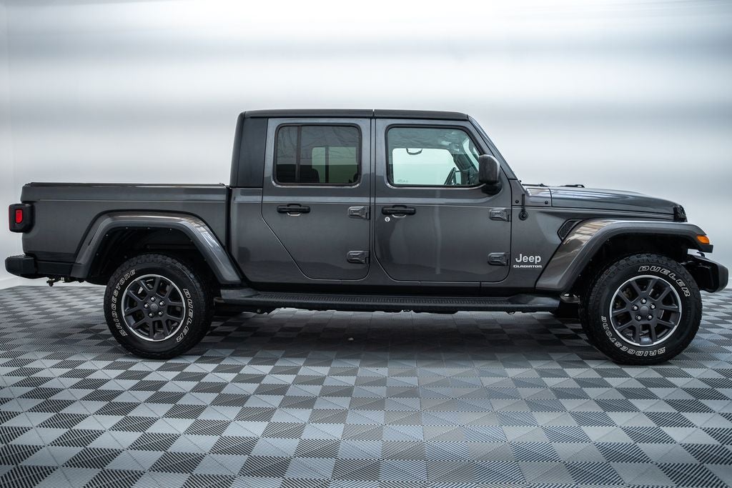 2022 Jeep Gladiator Overland