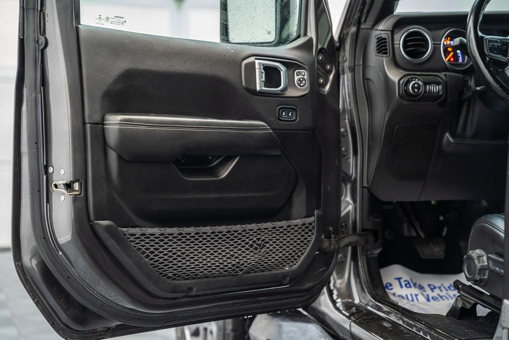 2022 Jeep Gladiator Overland