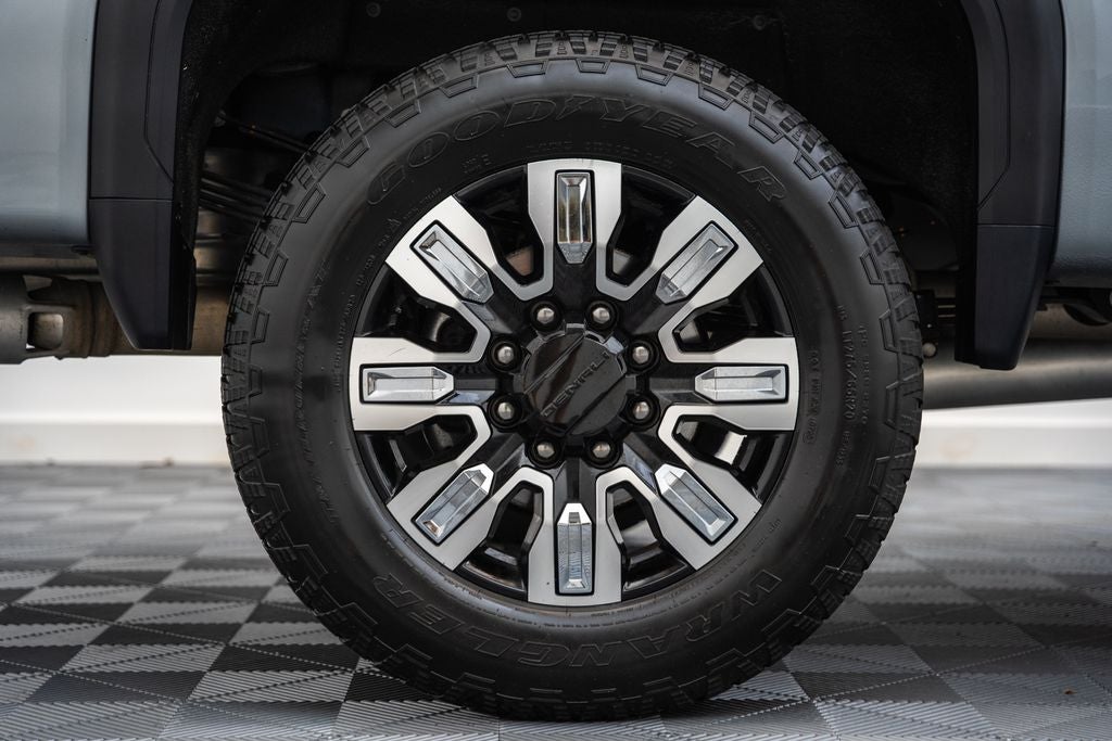 2025 GMC Sierra 3500HD Denali