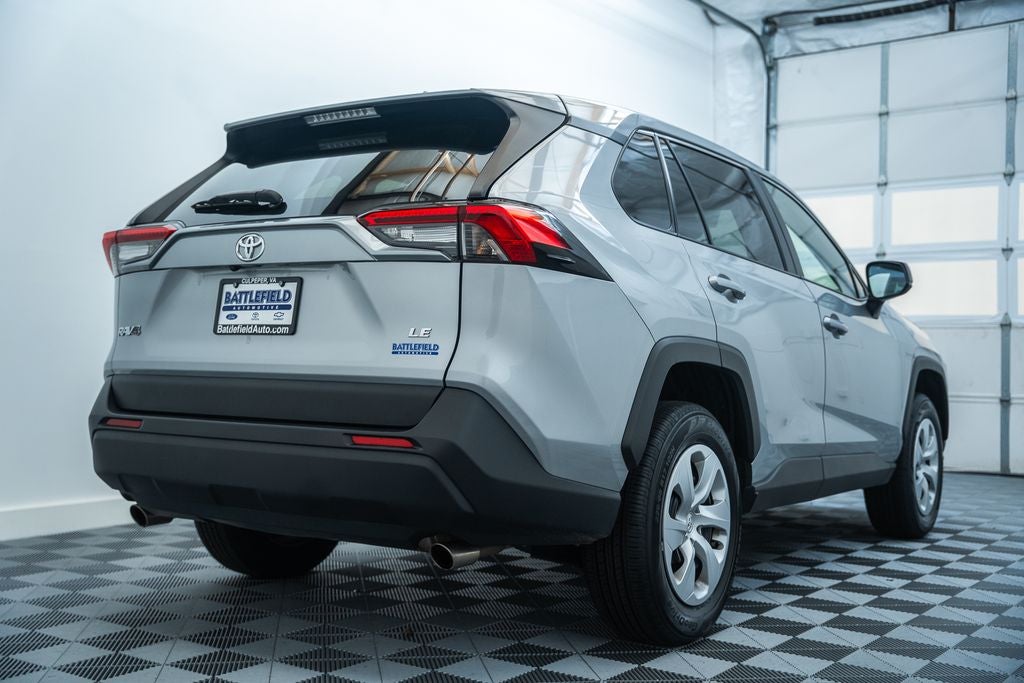 2025 Toyota RAV4 LE