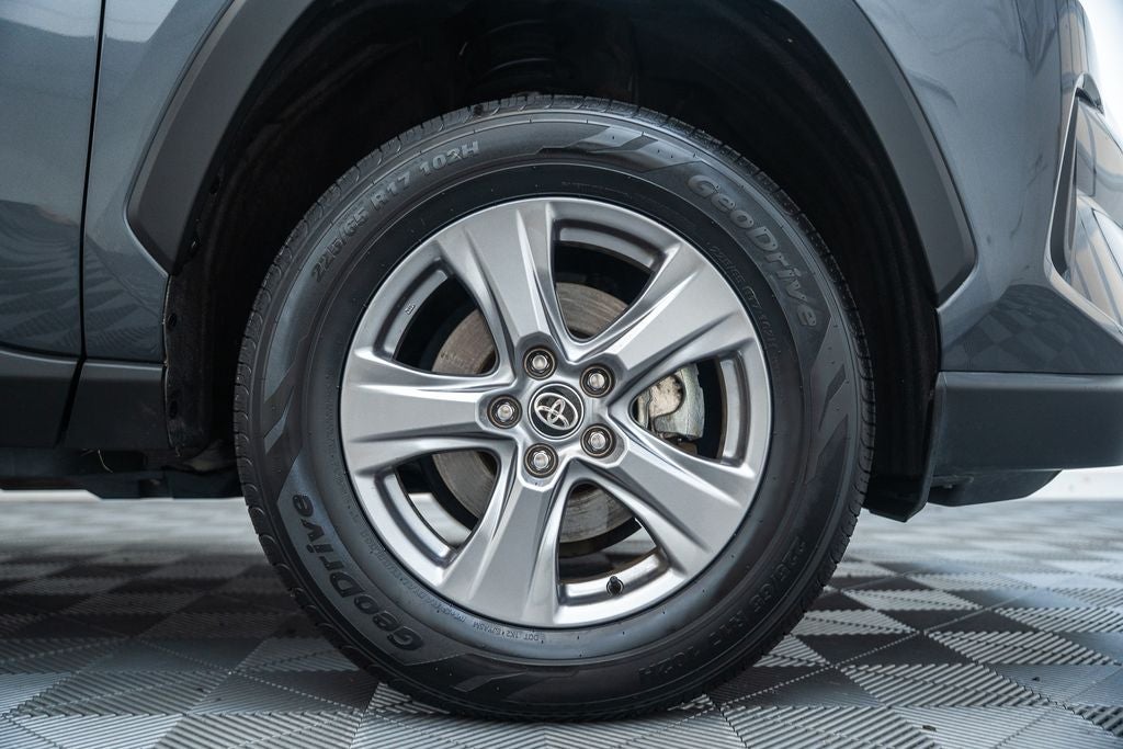 2025 Toyota RAV4 Hybrid LE