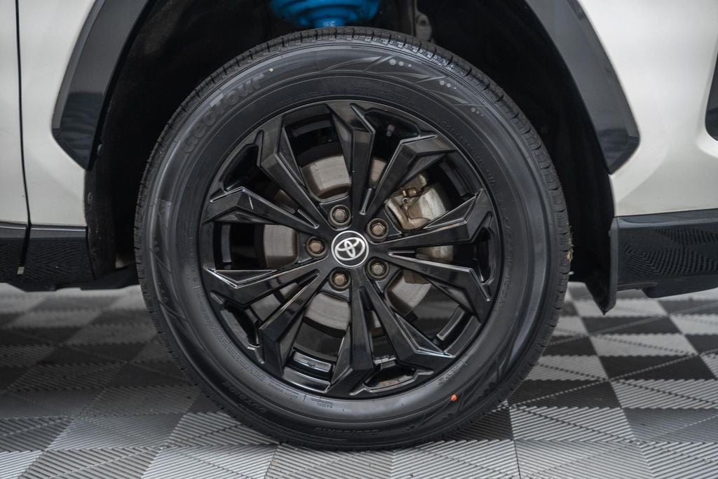 2022 Toyota RAV4 Hybrid SE