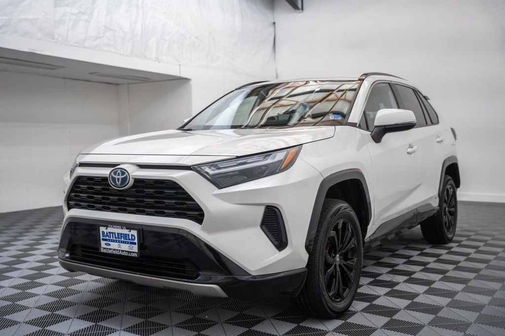 2022 Toyota RAV4 Hybrid SE
