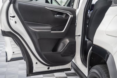 2022 Toyota RAV4 Hybrid SE