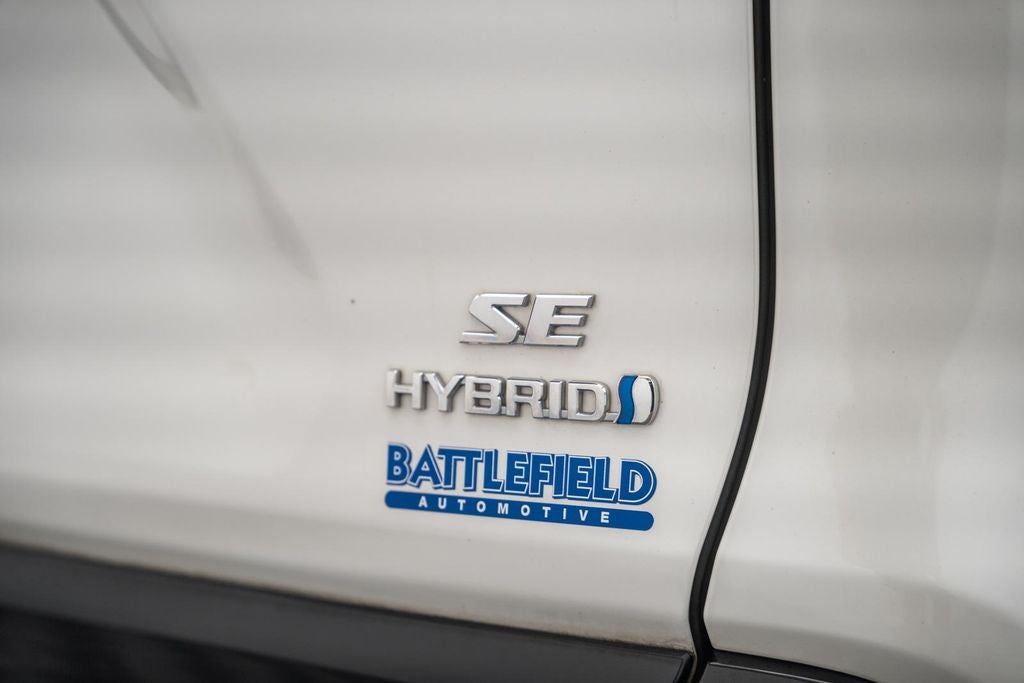 2022 Toyota RAV4 Hybrid SE