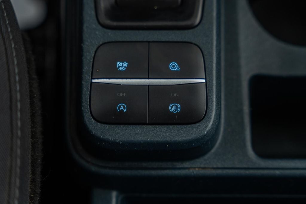 2023 Ford Maverick XL