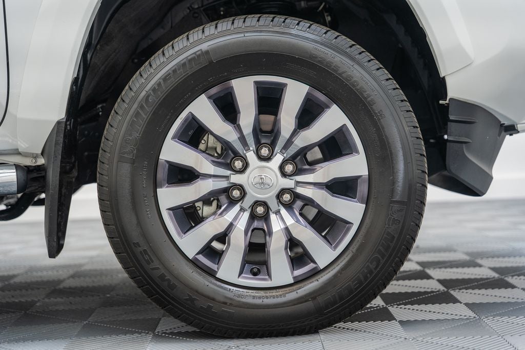 2023 Toyota Tacoma Limited V6