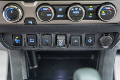 2023 Toyota Tacoma Limited V6