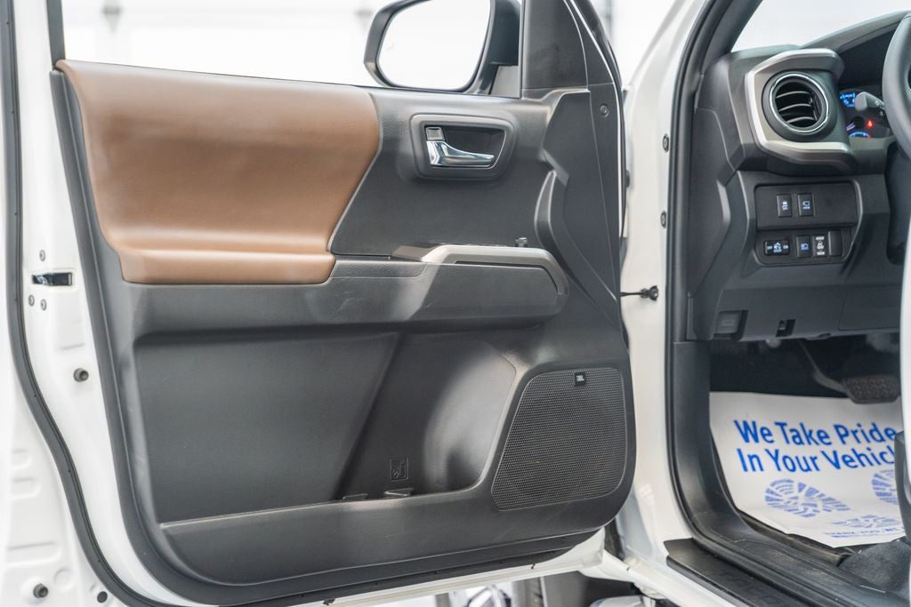 2023 Toyota Tacoma Limited V6