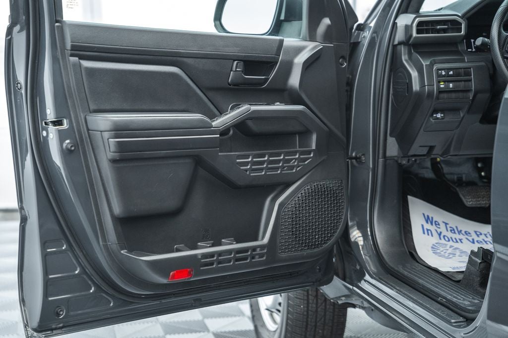 2025 Toyota Tacoma SR