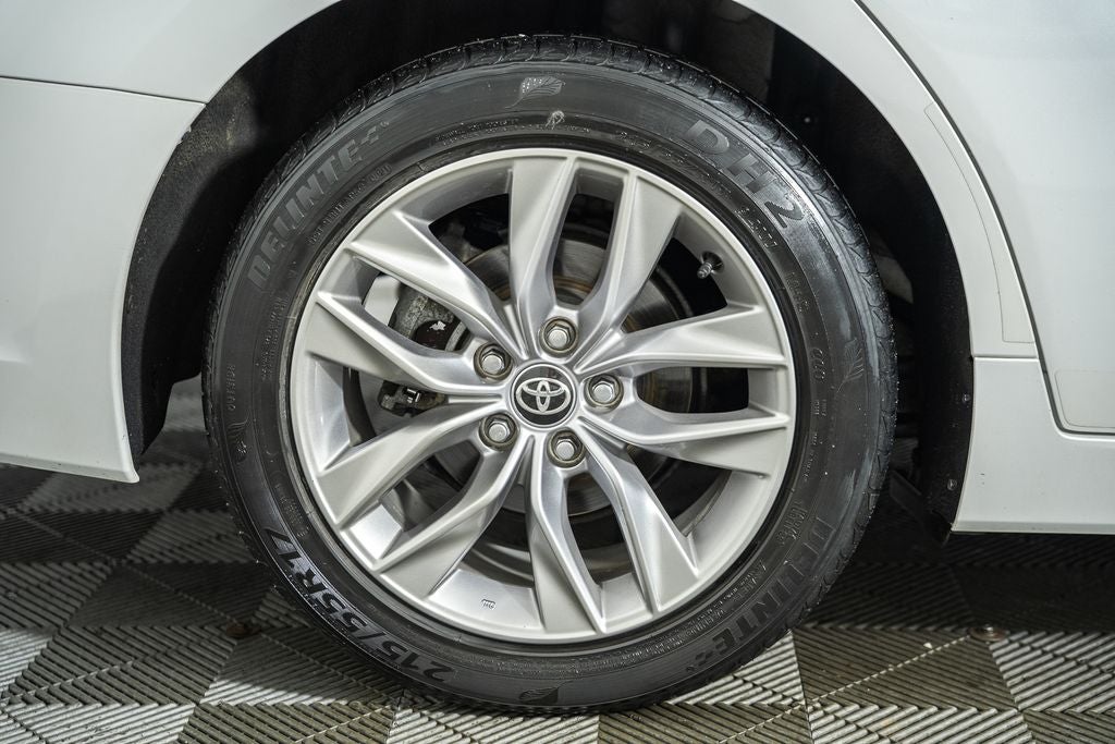 2020 Toyota Avalon Hybrid XLE Plus