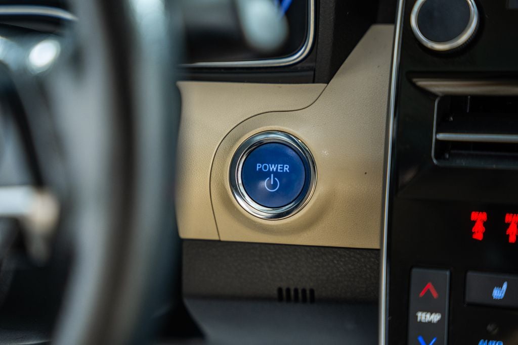 2020 Toyota Avalon Hybrid XLE Plus