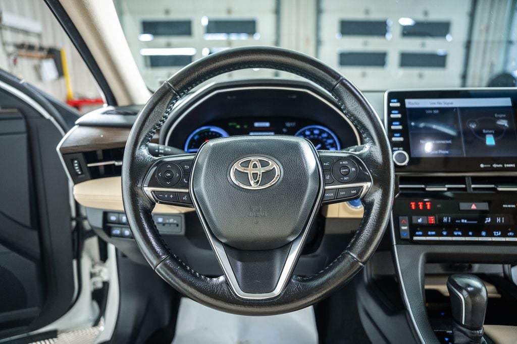 2020 Toyota Avalon Hybrid XLE Plus