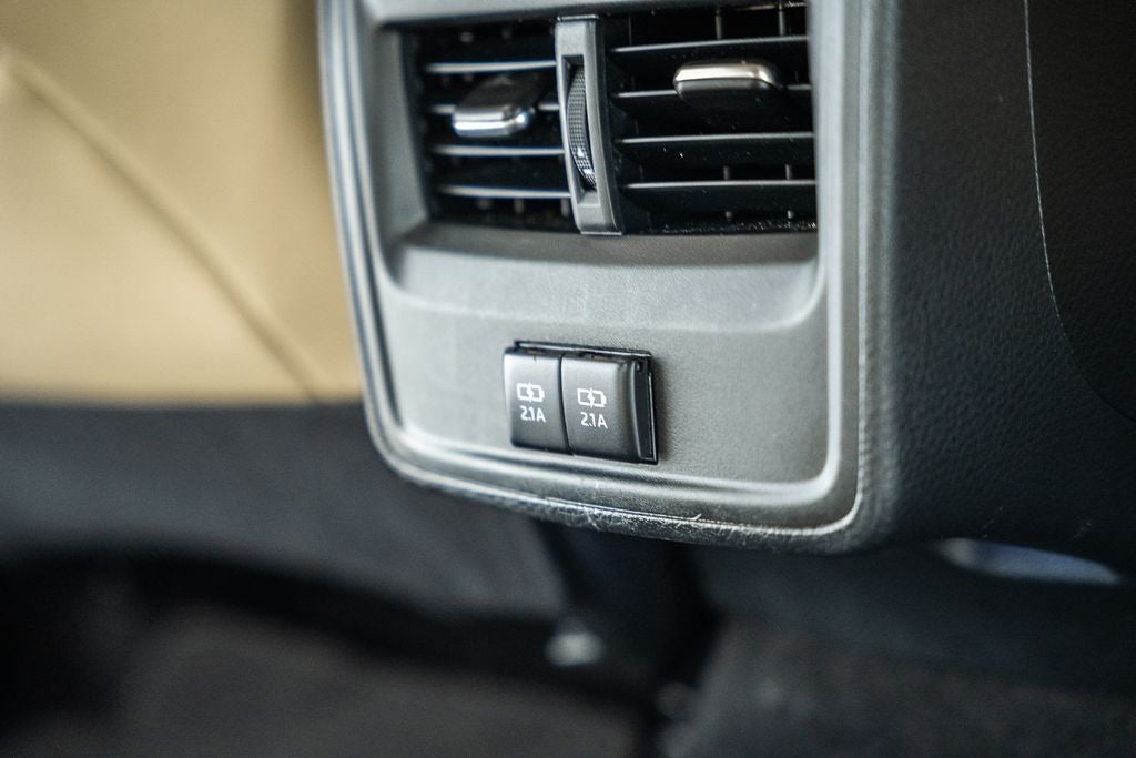 2020 Toyota Avalon Hybrid XLE Plus