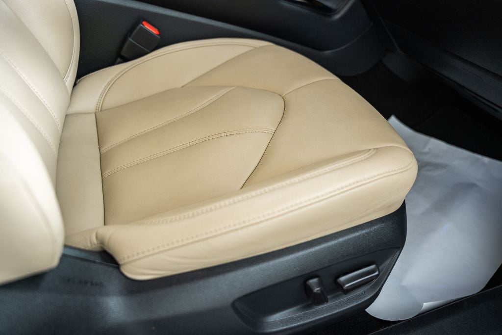 2020 Toyota Avalon Hybrid XLE Plus