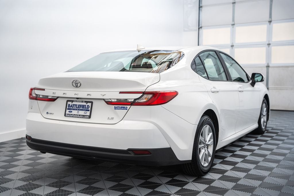 2025 Toyota Camry LE