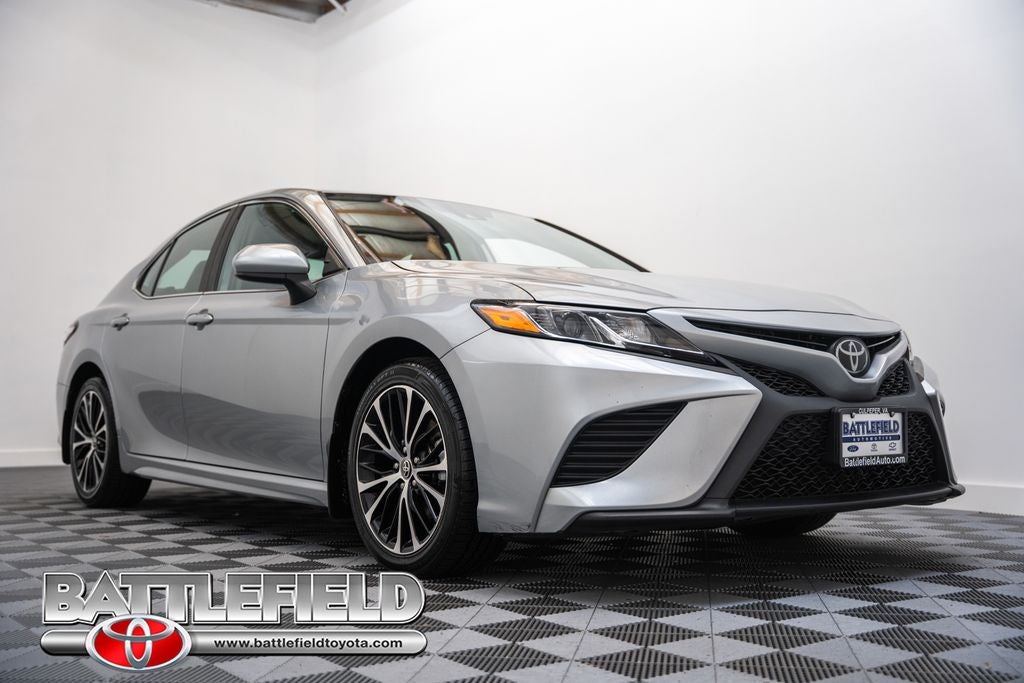 2020 Toyota Camry SE