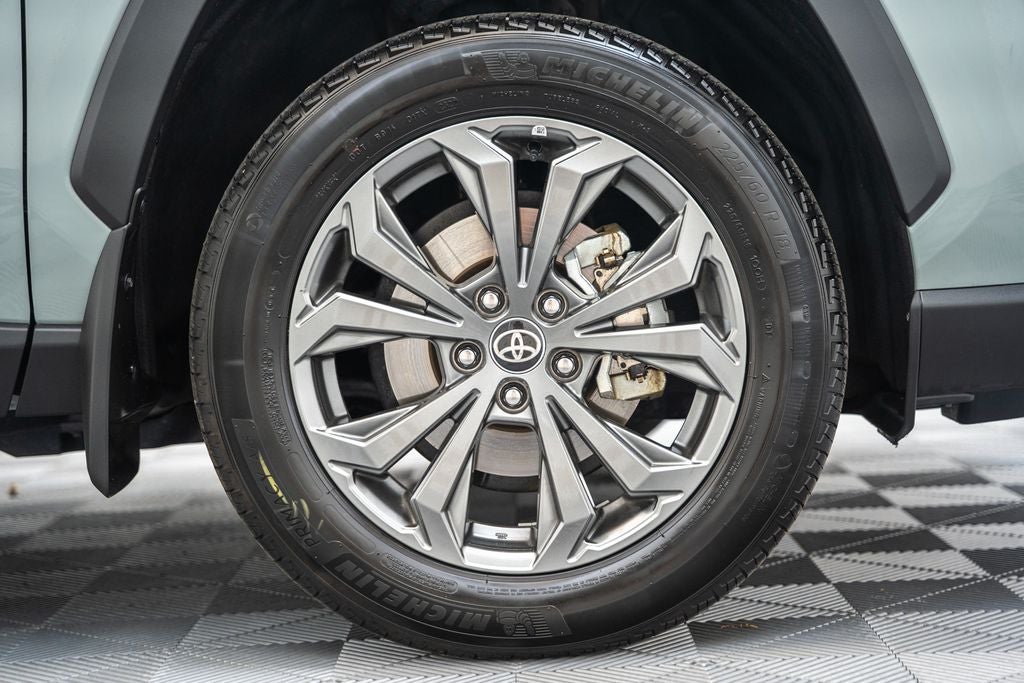 2022 Toyota RAV4 Hybrid XLE Premium