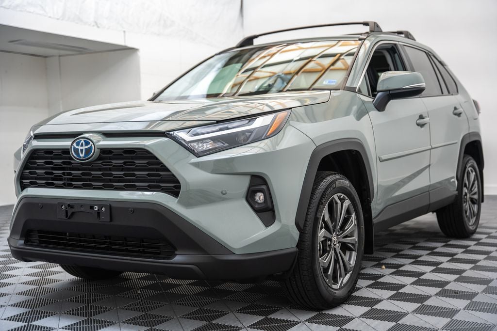 2022 Toyota RAV4 Hybrid XLE Premium