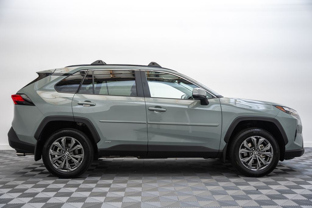 2022 Toyota RAV4 Hybrid XLE Premium