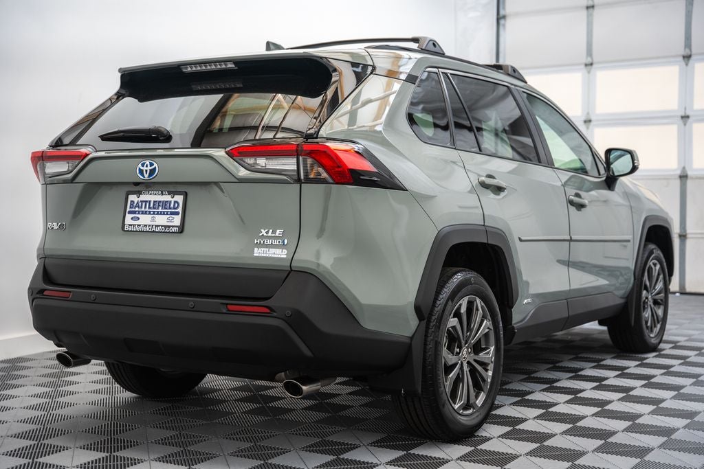 2022 Toyota RAV4 Hybrid XLE Premium
