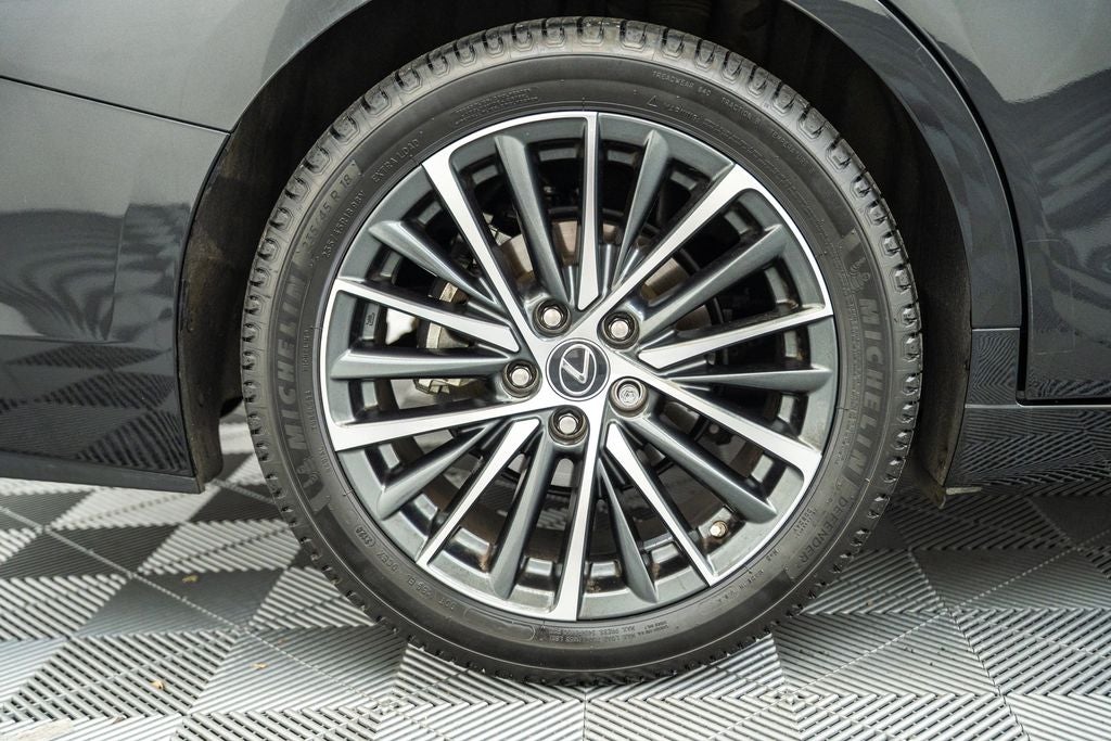 2025 Lexus ES 350