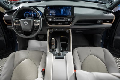 2024 Toyota Grand Highlander Hybrid MAX Platinum