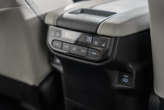 2024 Toyota Grand Highlander Hybrid MAX Platinum