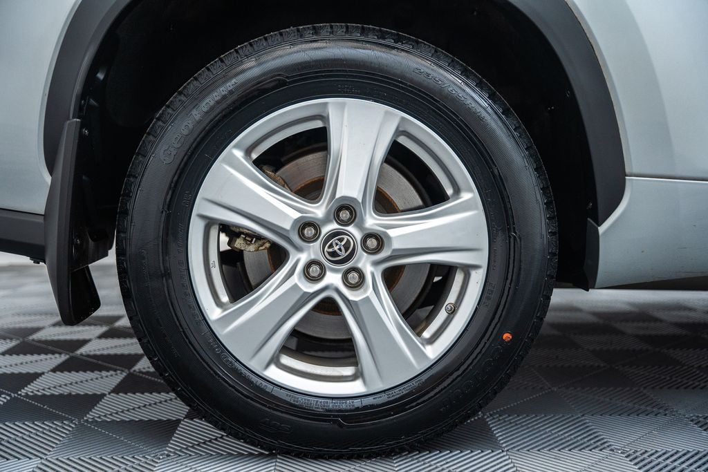 2023 Toyota Highlander Hybrid LE