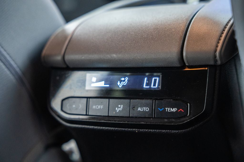2023 Toyota Highlander Hybrid LE