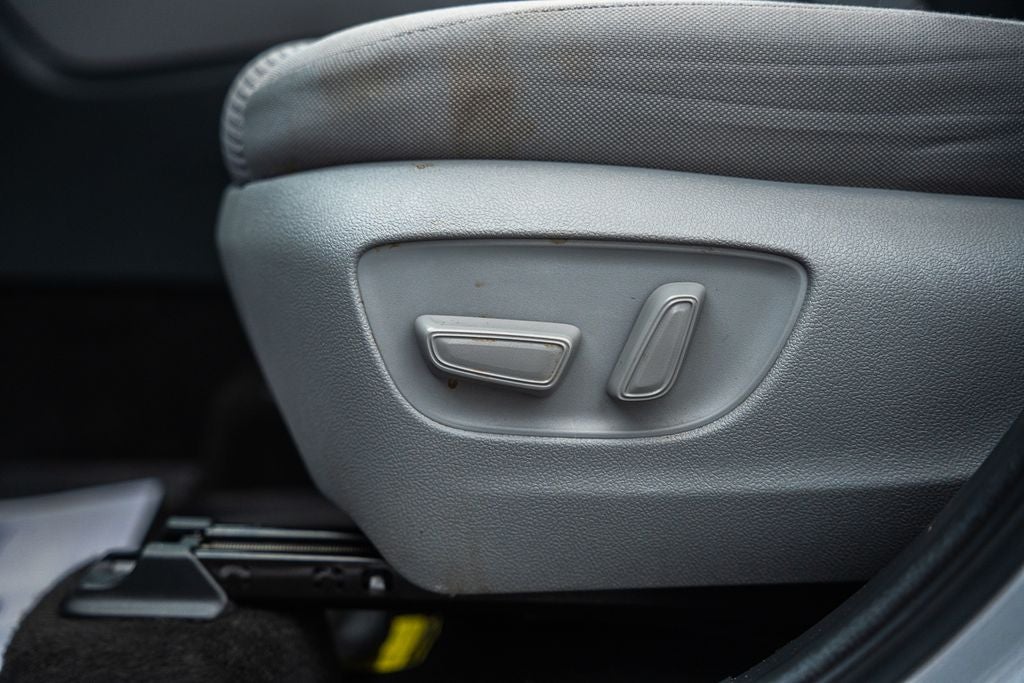 2023 Toyota Highlander Hybrid LE