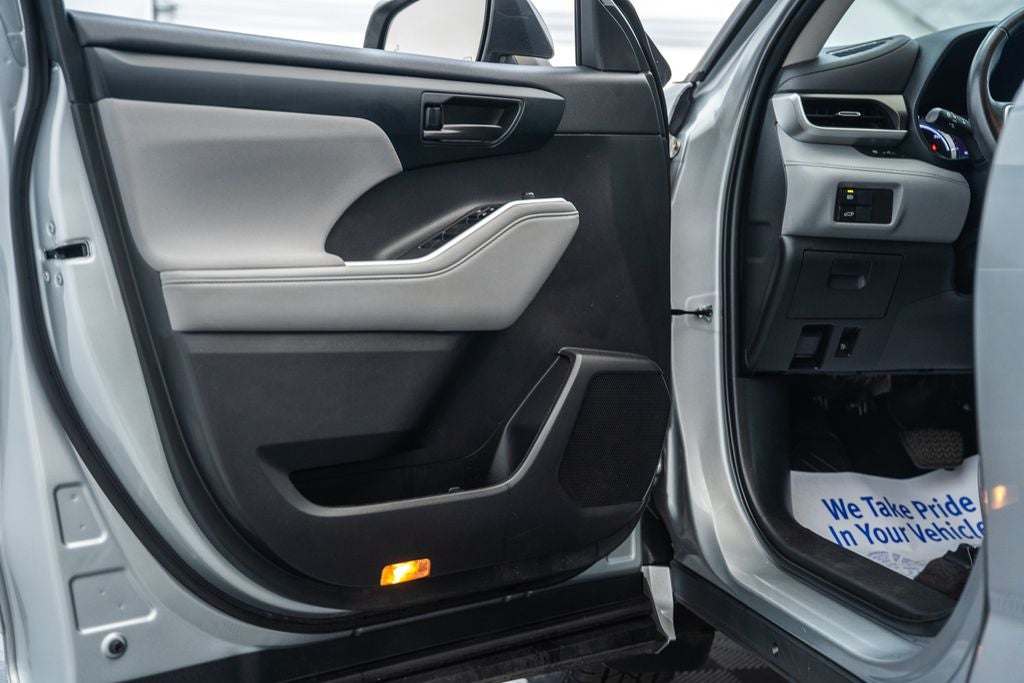 2023 Toyota Highlander Hybrid LE