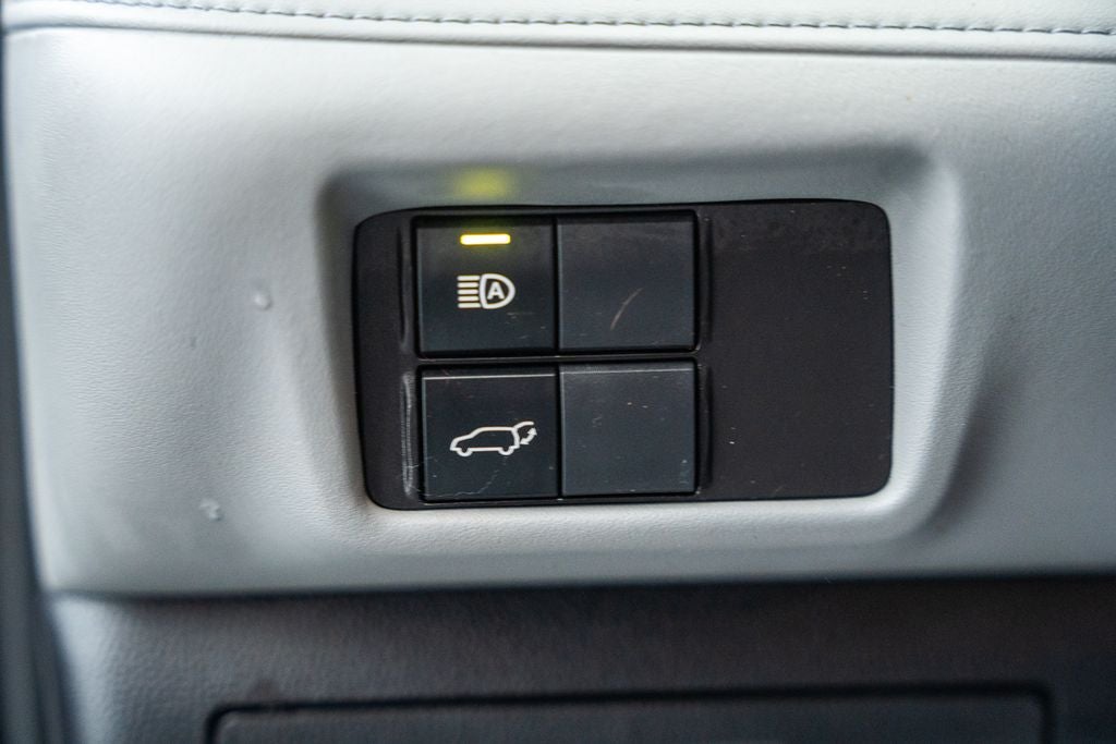 2023 Toyota Highlander Hybrid LE