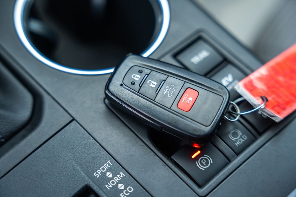 2023 Toyota Highlander Hybrid LE