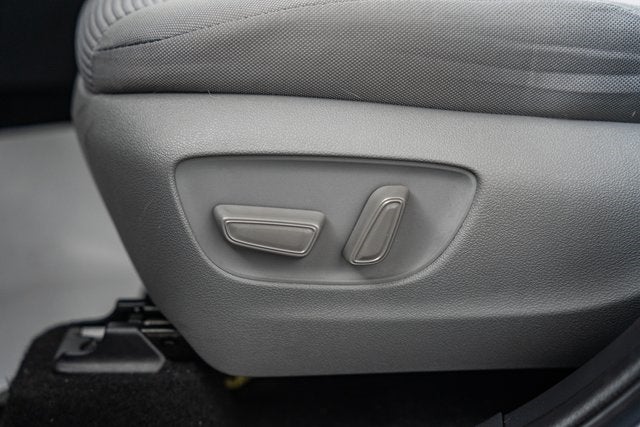 2023 Toyota Highlander Hybrid LE