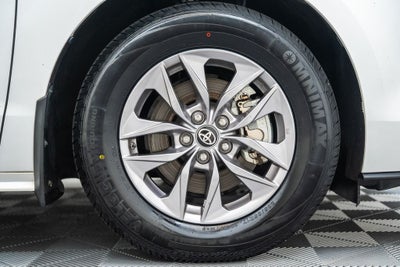 2021 Toyota Sienna LE 8 Passenger