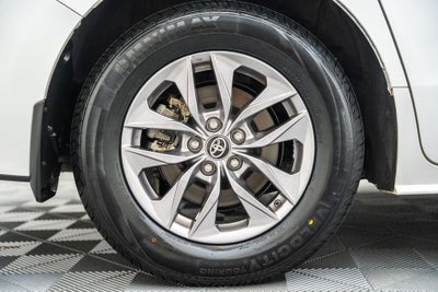 2021 Toyota Sienna LE 8 Passenger