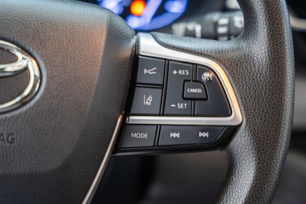 2021 Toyota Sienna LE 8 Passenger