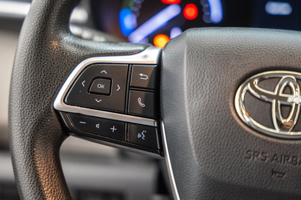 2021 Toyota Sienna LE 8 Passenger