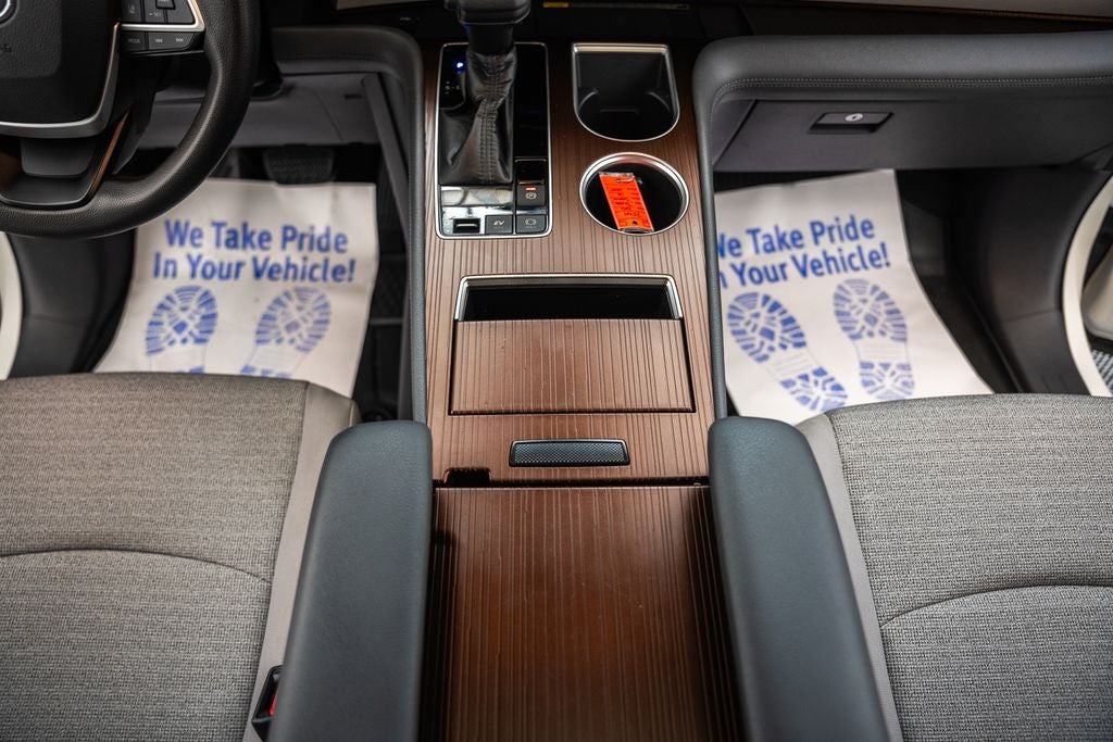 2021 Toyota Sienna LE 8 Passenger