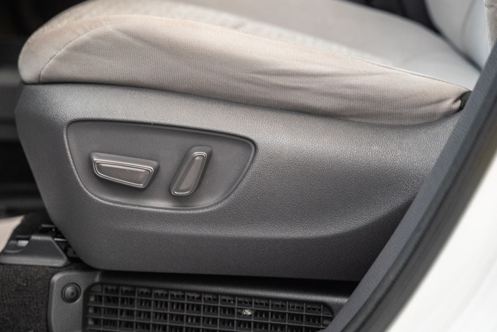 2021 Toyota Sienna LE 8 Passenger
