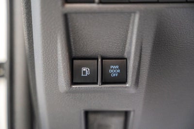 2021 Toyota Sienna LE 8 Passenger