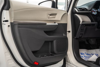 2021 Toyota Sienna LE 8 Passenger